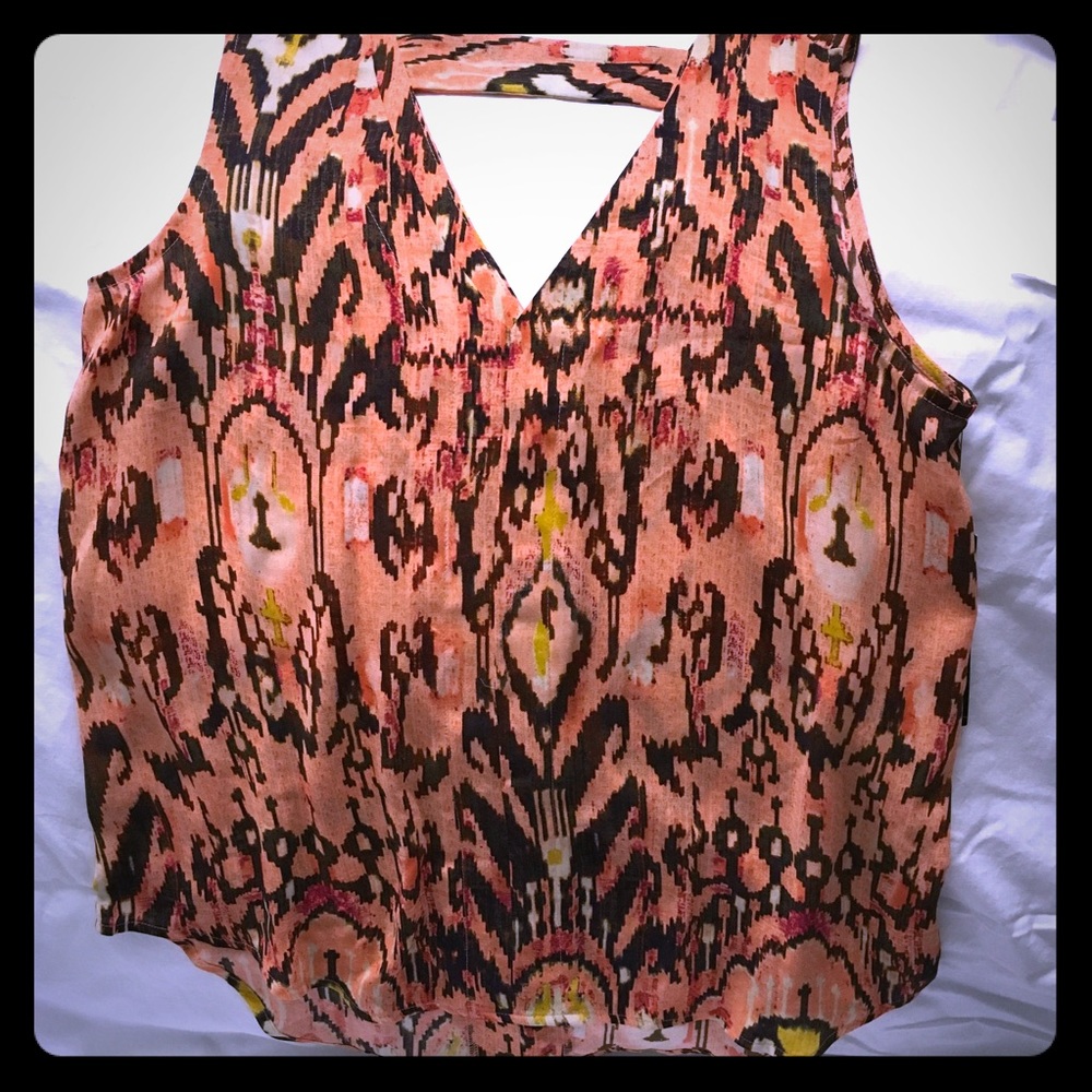 🆕2/$12 a.n.a. Tribal print top S 💕